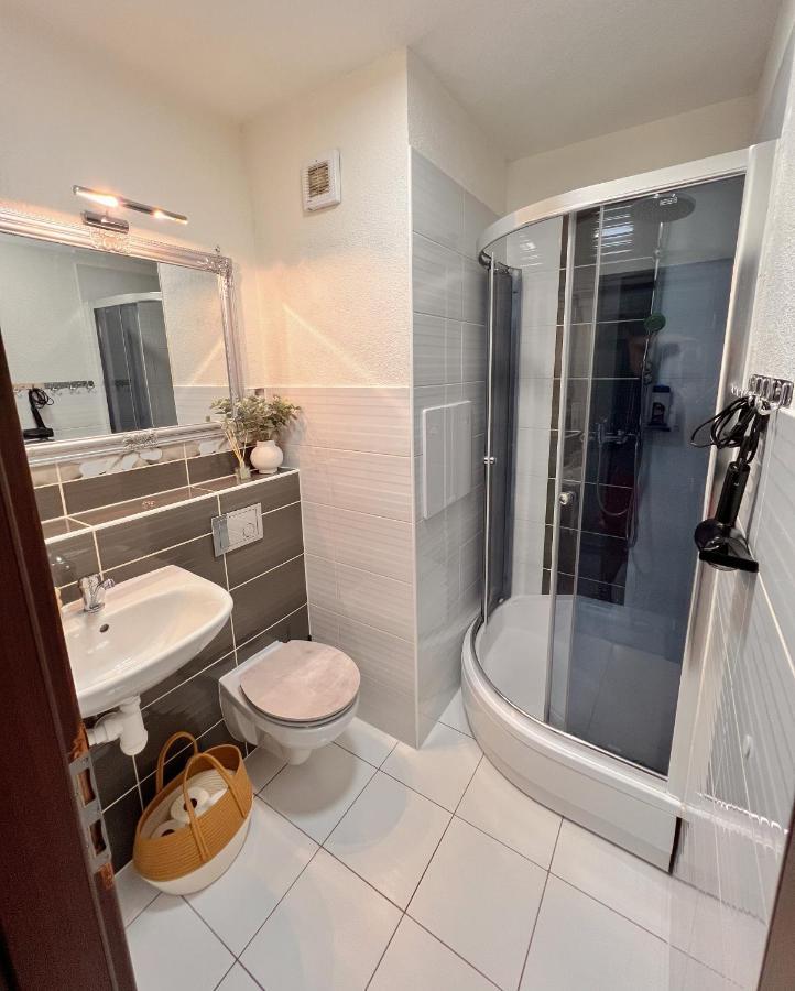 Little View Apartman Lipótszentmiklós Kültér fotó